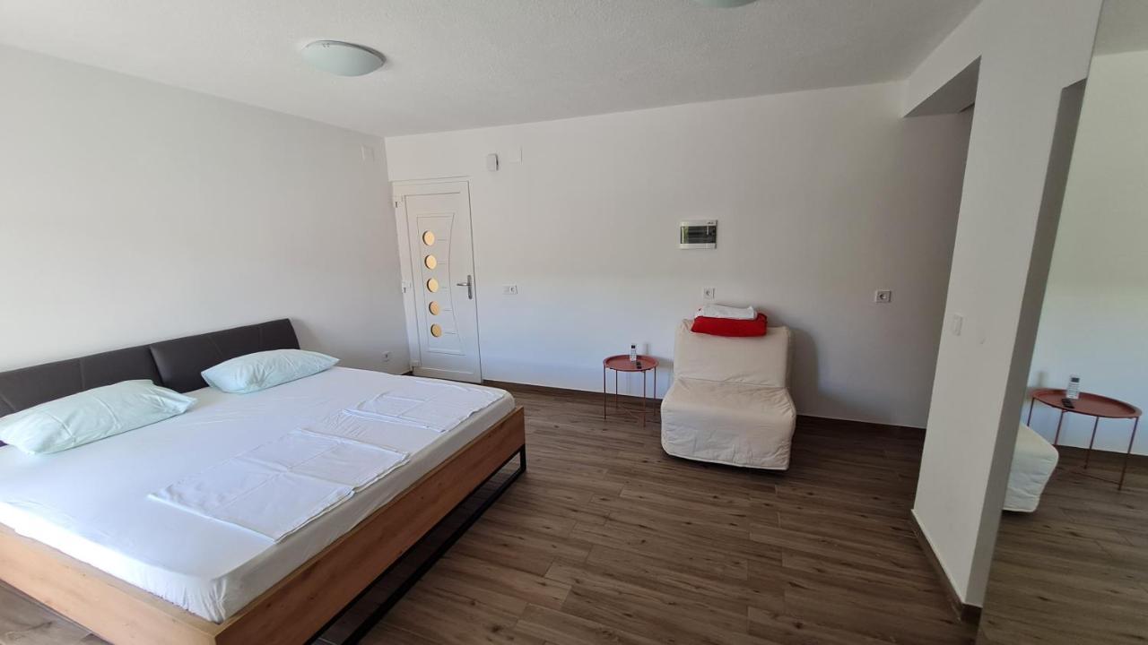 Apartmani Mlinar - studio apartment Grebaštica Esterno foto